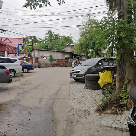 Хостел Katrina'S Dorm Tarlac City Екстер'єр фото