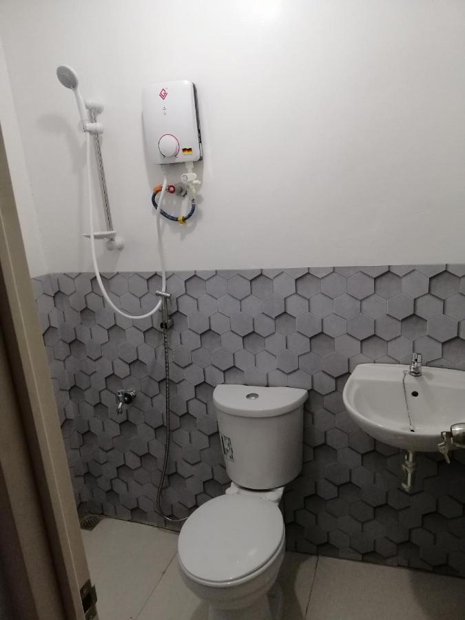 Хостел Katrina'S Dorm Tarlac City Екстер'єр фото