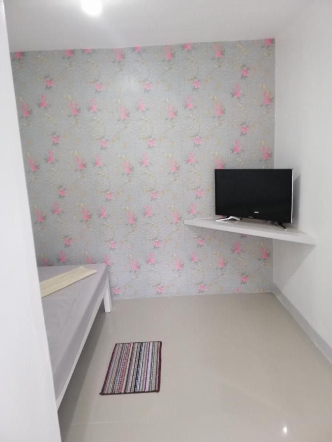 Хостел Katrina'S Dorm Tarlac City Екстер'єр фото