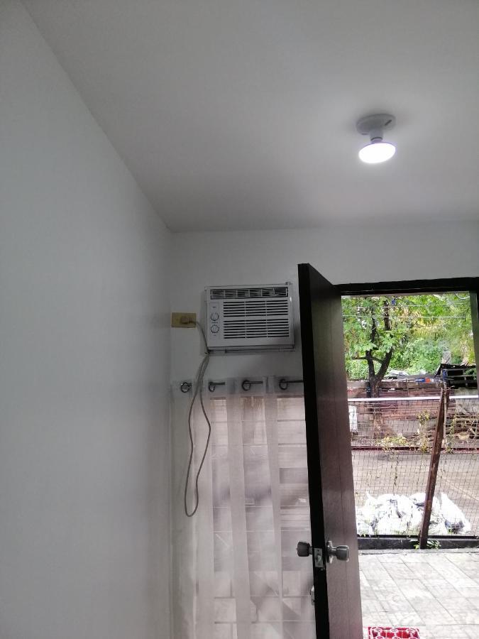 Хостел Katrina'S Dorm Tarlac City Екстер'єр фото
